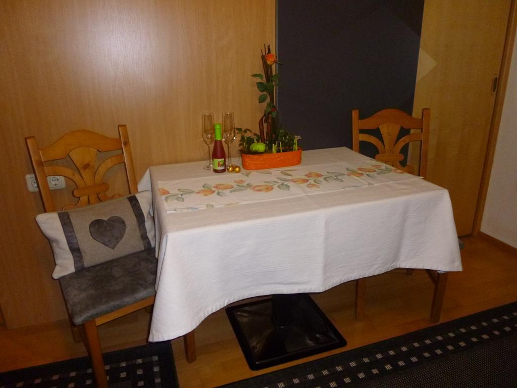 Ferienwohnungen Hauser Waidring Habitación foto