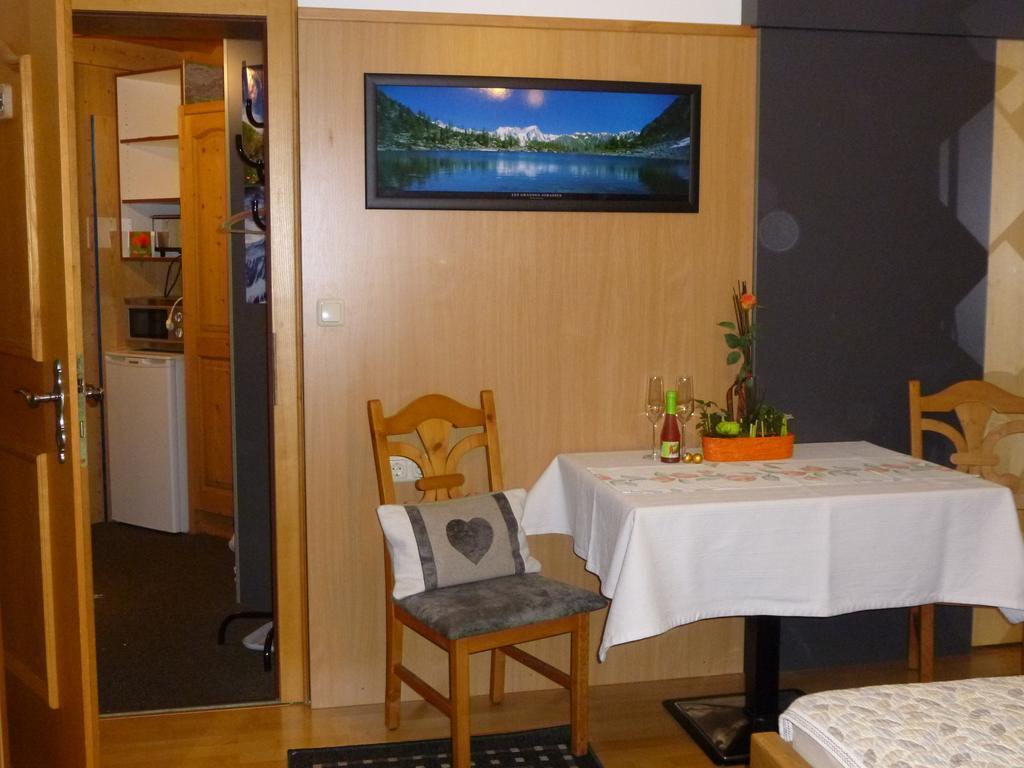 Ferienwohnungen Hauser Waidring Habitación foto