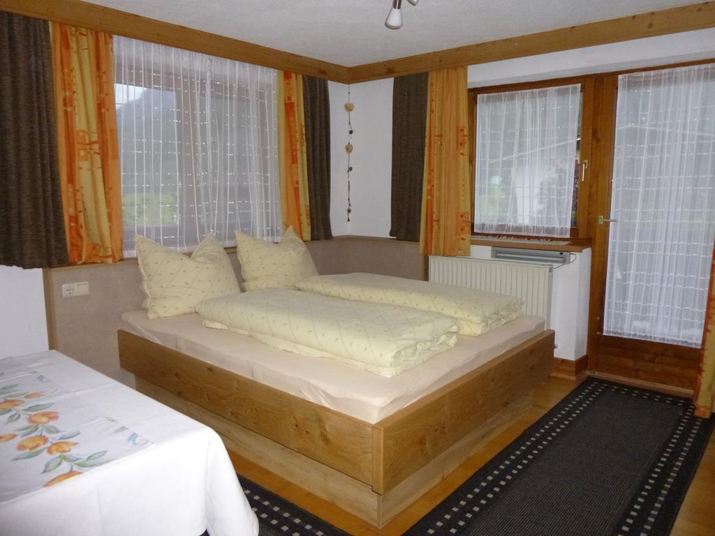 Ferienwohnungen Hauser Waidring Habitación foto