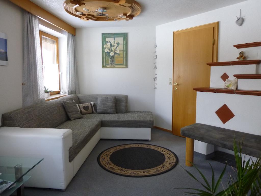 Ferienwohnungen Hauser Waidring Habitación foto
